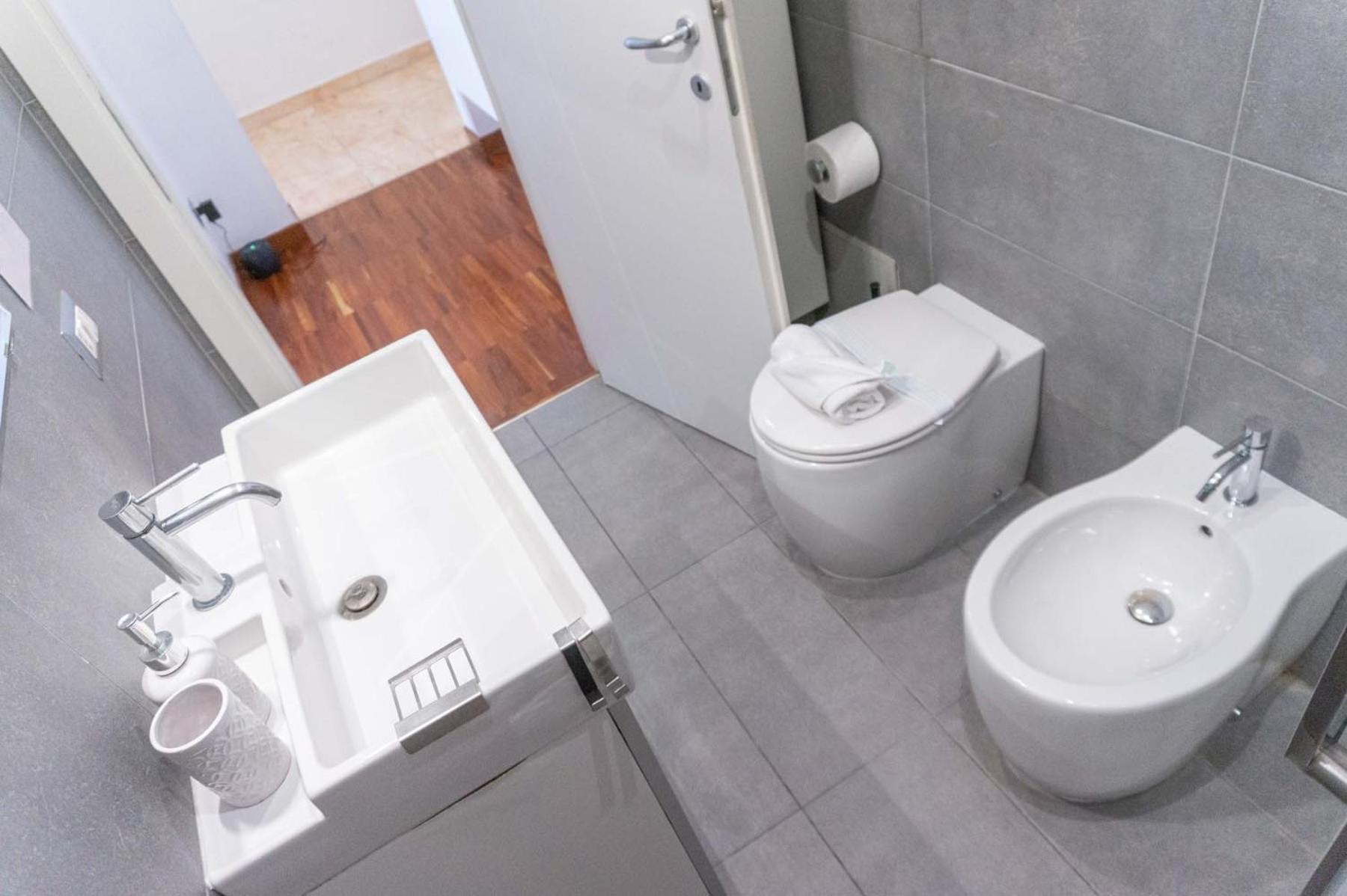 Colosseum Cosy Apartment Close To Metro Rome Luaran gambar